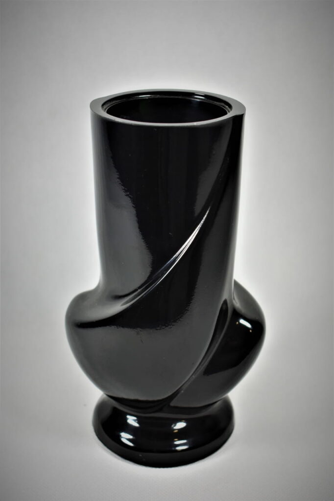 WAZON Z ŻYWICY CZARNY MAŁY