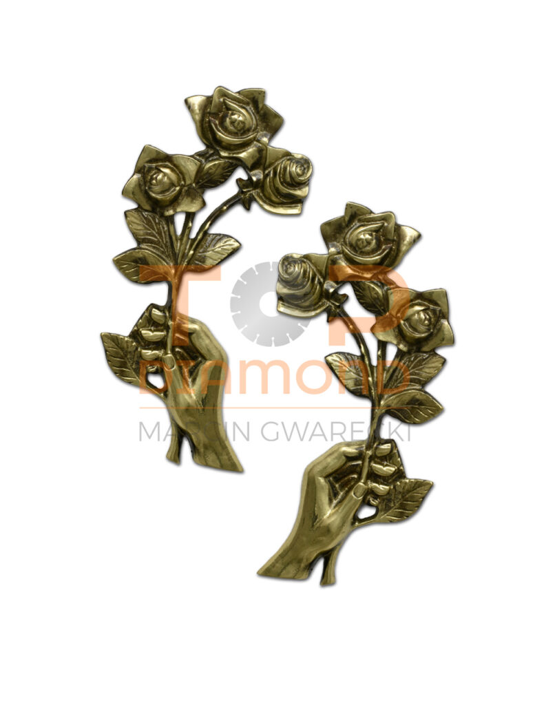 RÓŻA MOSIĘŻNA Z RĘKĄ ZŁOTA