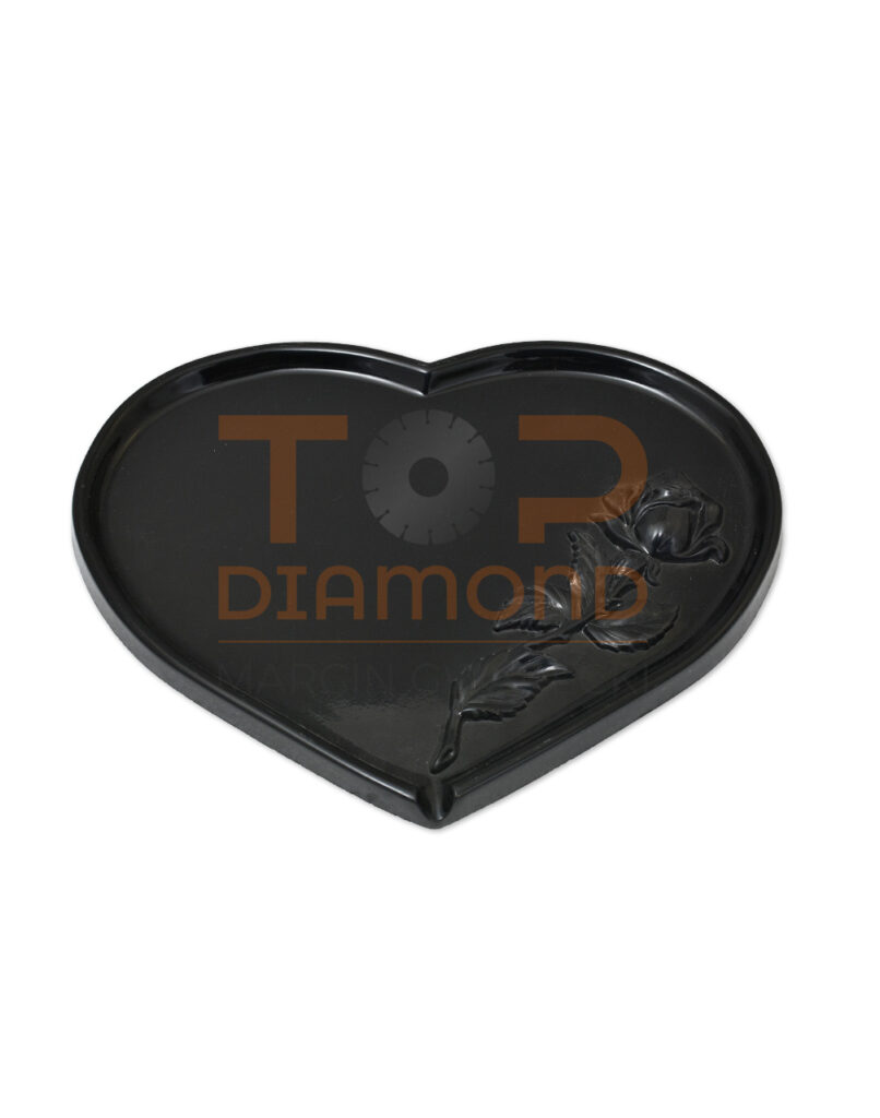 PODSTAWKA Z ŻYWICY POD ZNICZ SERCE Z RÓŻĄ CZARNA